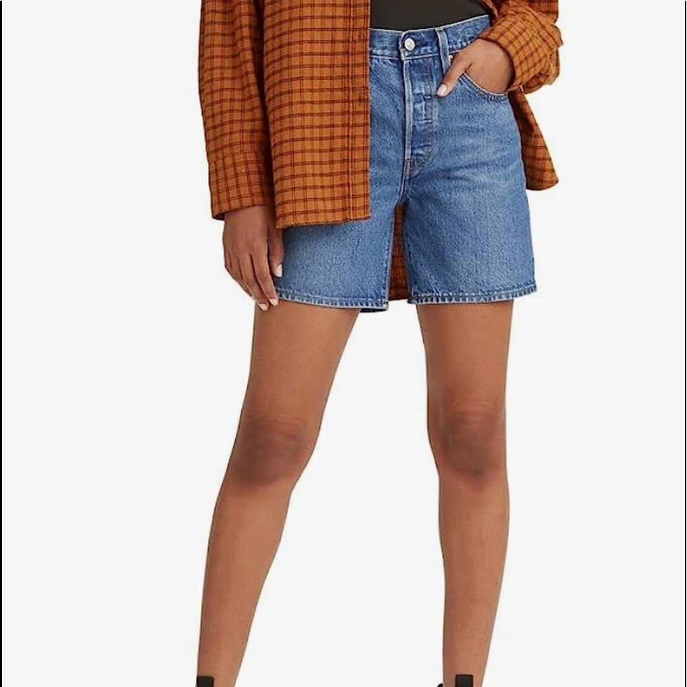 Levi's Women's 501 Mid Thigh Short